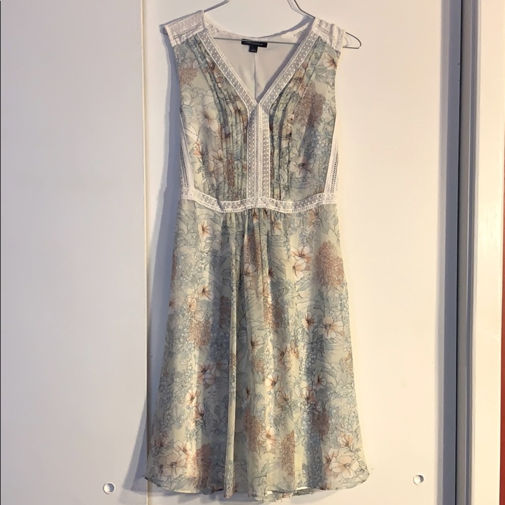 Tommy Hilfiger Size 4 Sleeveless dress